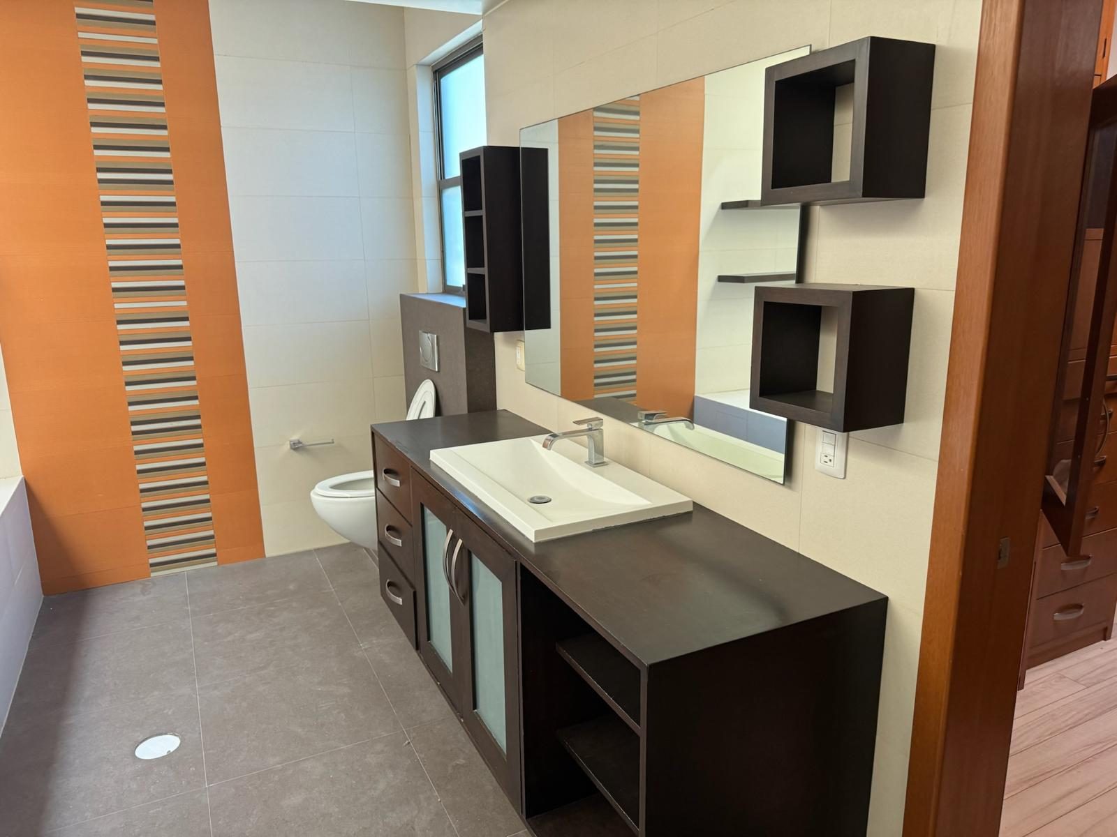Baño de la recámara principal